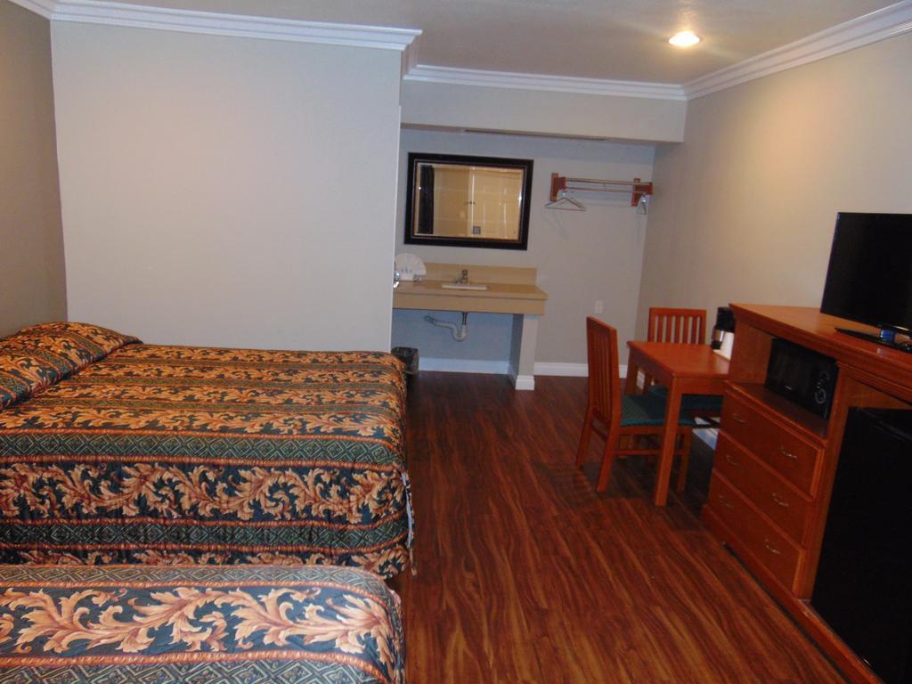 West Coast Inn סנטה אנה מראה חיצוני תמונה